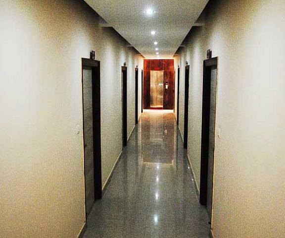 Hotel Deep Continental Uttar Pradesh Azamgarh Corridors