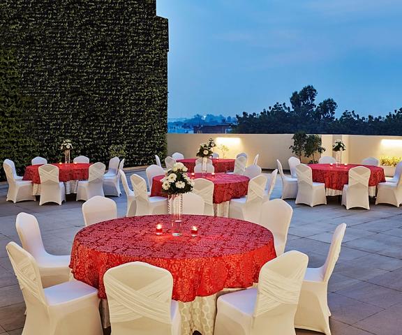 Hilton Garden Inn Lucknow Uttar Pradesh Lucknow Terrace