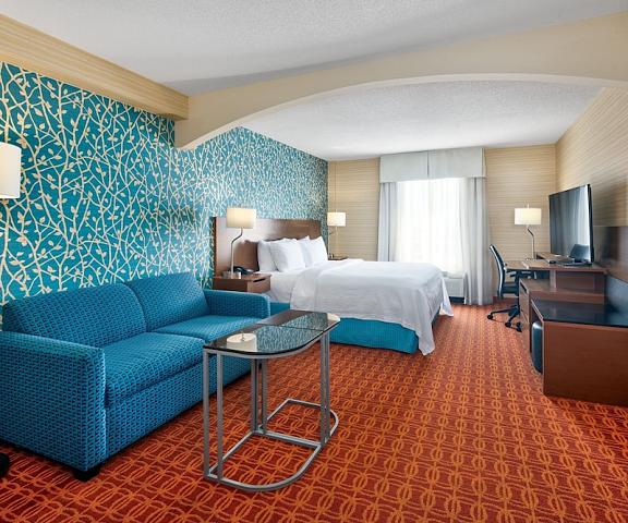 Fairfield Inn and Suites by Marriott Toronto Airport Ontario Mississauga Room