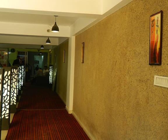 Hotel Rao Inn By Discovery Hotels And Resorts Delhi New Delhi Corridor
