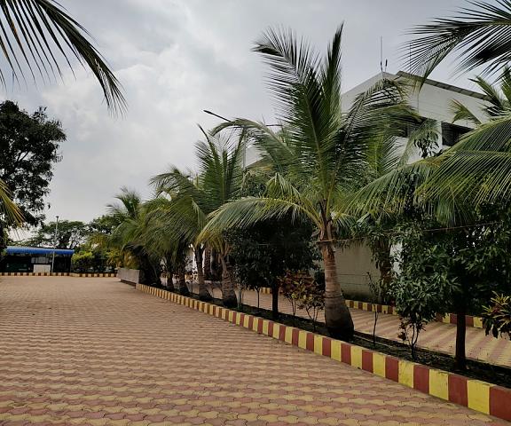Sapphero Resorts A Unit Of Shri Sai Hospitality Maharashtra Shirdi Garden
