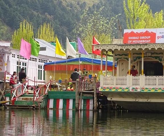 Shiraz Deluxe Houseboat Jammu and Kashmir Srinagar Facade