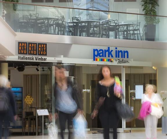 Park Inn by Radisson Stockholm Solna Stockholm County Solna Entrance