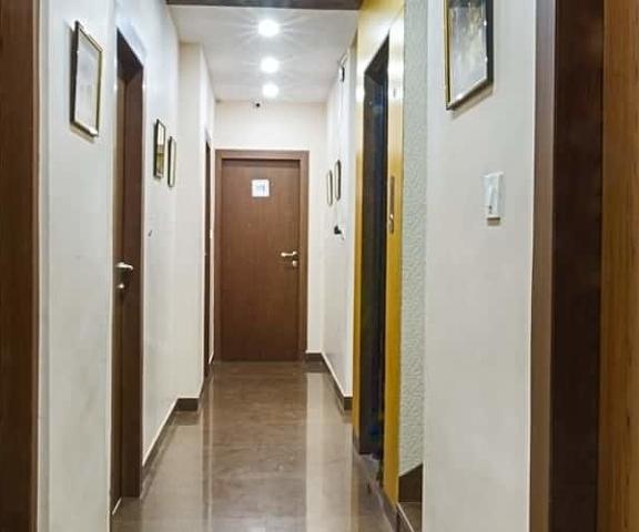 The Oval Rooms West Bengal Kolkata Corridors