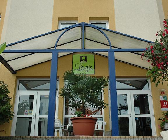 Hôtel Le Relais Nouvelle-Aquitaine Lons Entrance