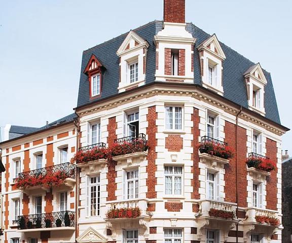 Hotel Le Fer à Cheval Normandy Trouville-sur-Mer Facade