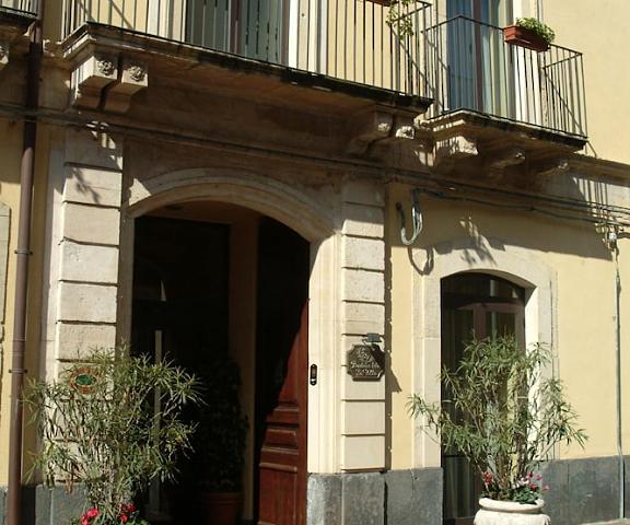 Hotel La Ville Sicily Catania Exterior Detail