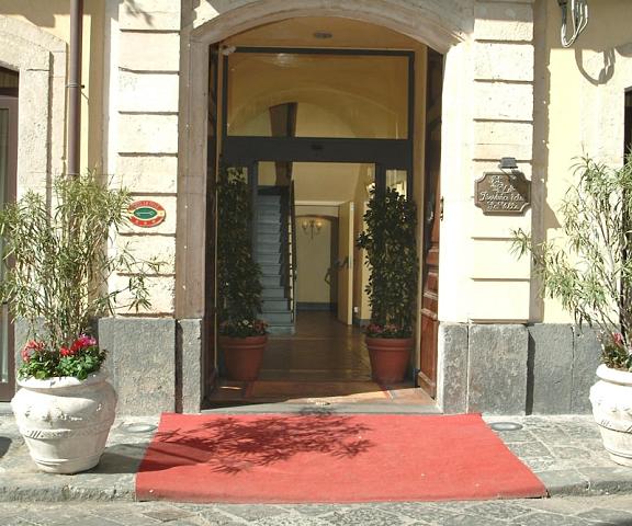 Hotel La Ville Sicily Catania Entrance