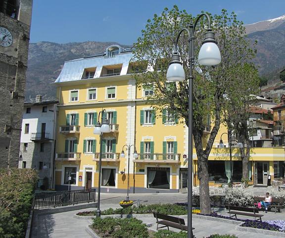 Hotel Alla Posta Valle d'Aosta Saint-Vincent Facade
