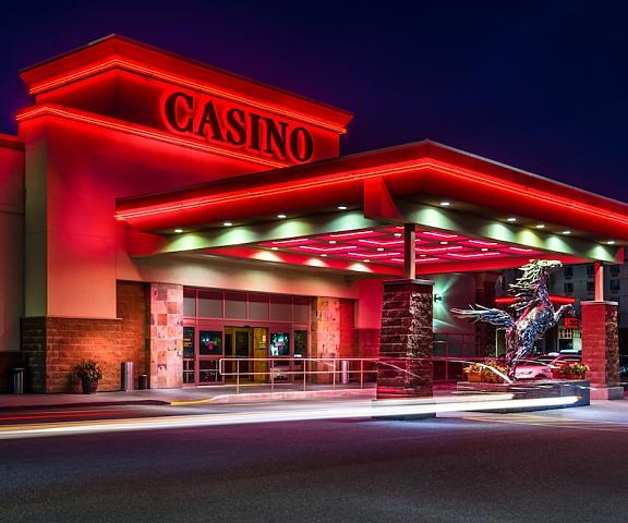 Deerfoot Inn & Casino Alberta Calgary Facade