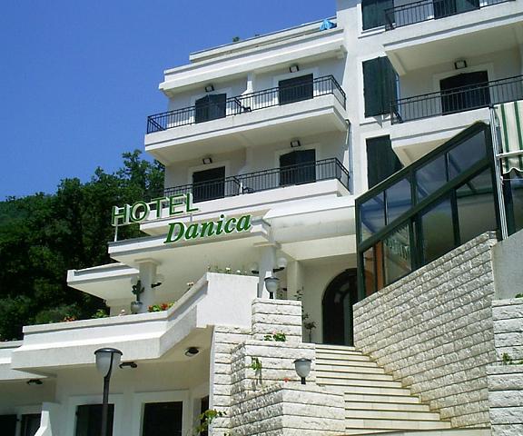 Hotel Danica null Petrovac Facade