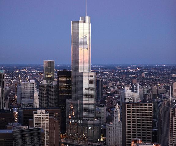 Trump International Hotel & Tower Chicago Illinois Chicago Exterior Detail