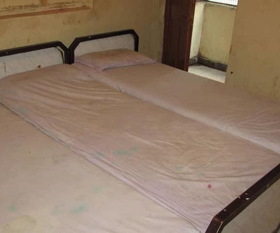Hotel Rajkamal Maharashtra Shirdi bedroom