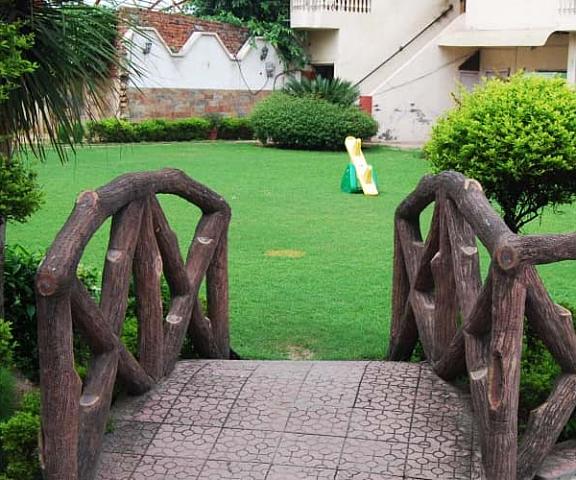 Alka Motel Uttar Pradesh Bulandshahar garden
