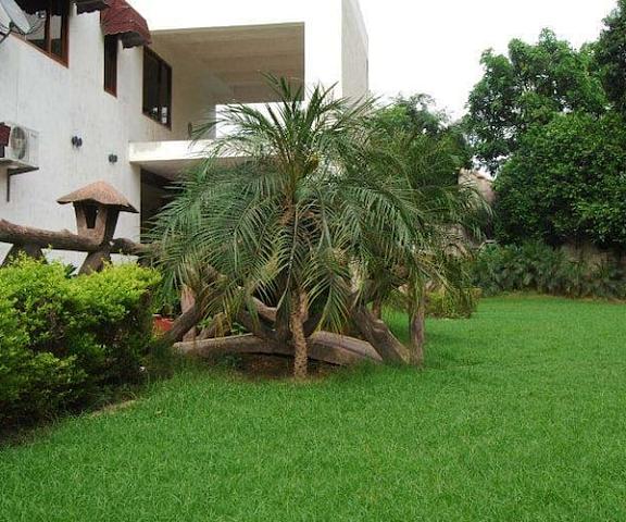 Alka Motel Uttar Pradesh Bulandshahar garden view