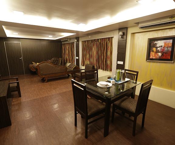  Hotel Metro Palace Maharashtra Mumbai Food & Dining