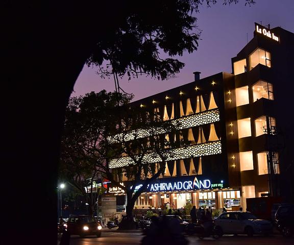 Le Oak Inn Karnataka Mysore Exterior Detail