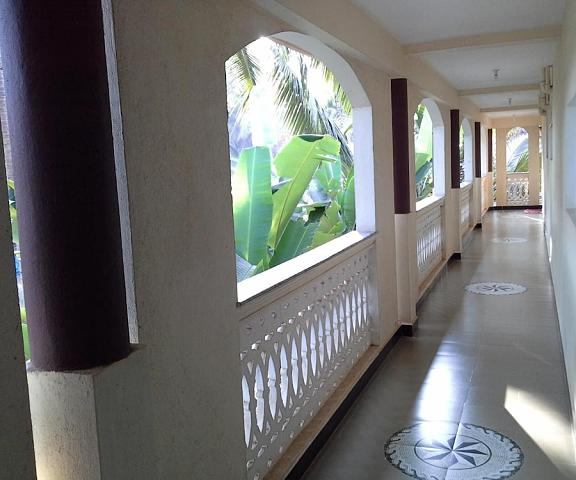 Elegant Shades Goa Goa Interior Entrance