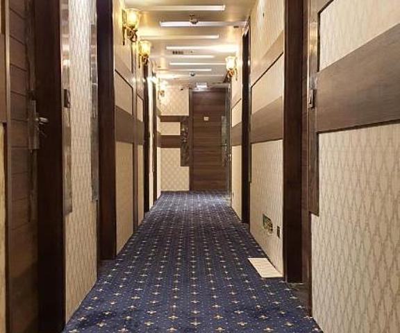 Hotel Makhan Residency Punjab Amritsar Corridors
