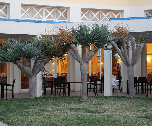 Ramada Plaza by Wyndham Tunis null Gammarth Facade