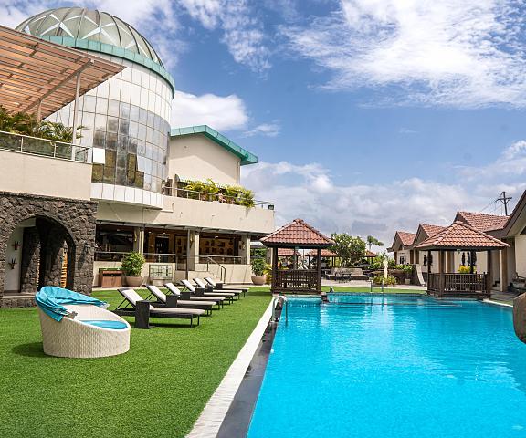 The Emerald Resort Maharashtra Pune Pool