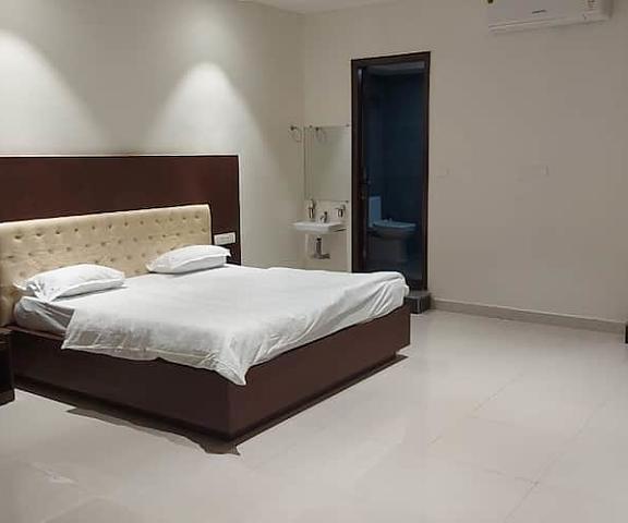 Santoshi Novatel Hotel Karnataka Raichur Deluxe Room