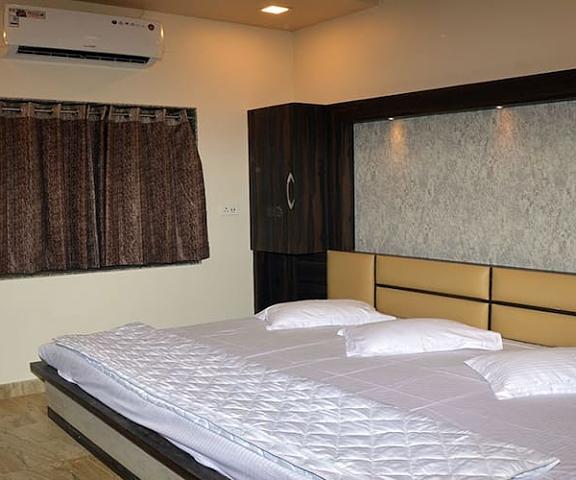 Hotel Bani Hashim Rajasthan Ajmer Deluxe AC Six Bedroom	