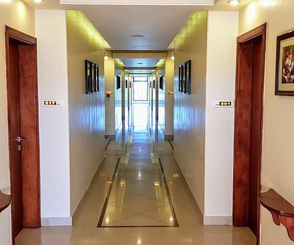 Hotel Bombay Inn Orissa Cuttack Corridors