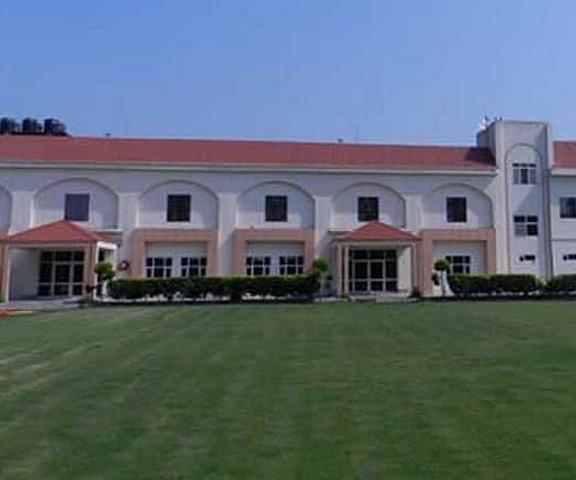 Hotel Garden Court Punjab Hoshiarpur outer view