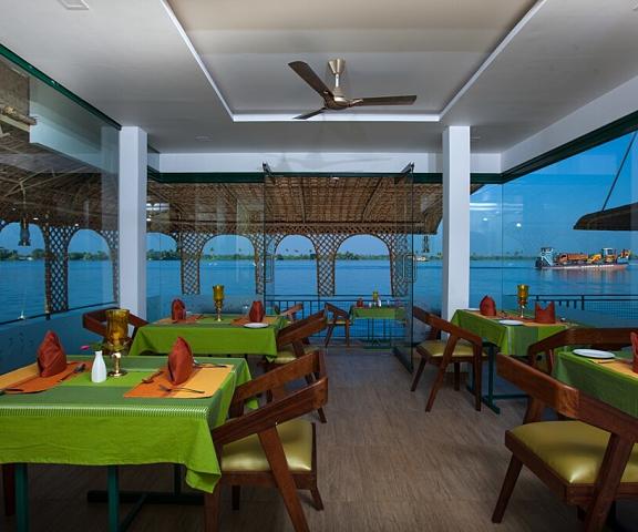Mira's PMC Lakeshore Resort Kerala Alleppey Food & Dining