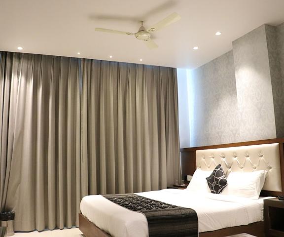 Palmdale Resort Haryana Ambala Room