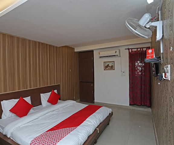 OYO 2776 Hotel Pearl Haryana Karnal Deluxe Room