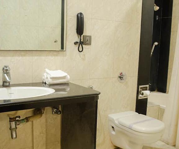 Hotel Baidyanath Jharkhand Deoghar Suite Washroom