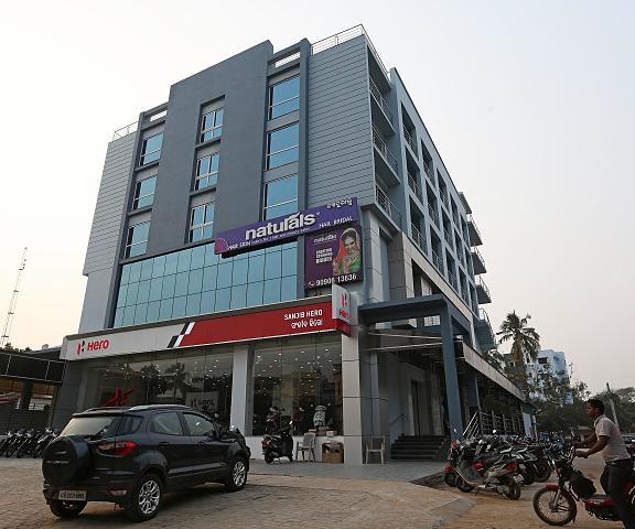 Capital O 28224 Victoria Royal Orissa Puri Hotel Exterior