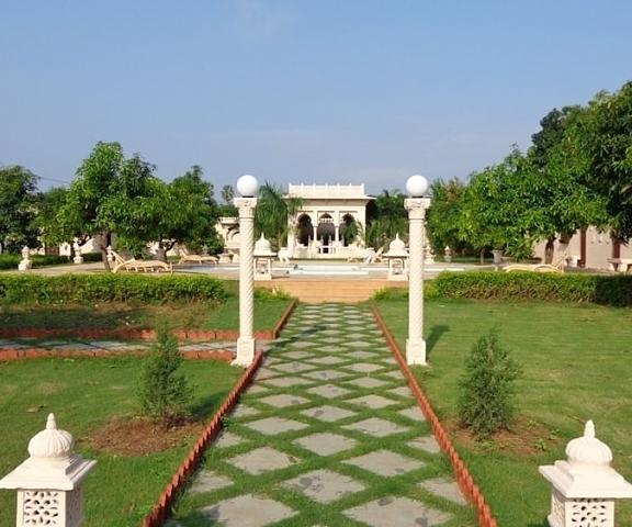 Champaner Heritage Resort Gujarat Halol Property Grounds