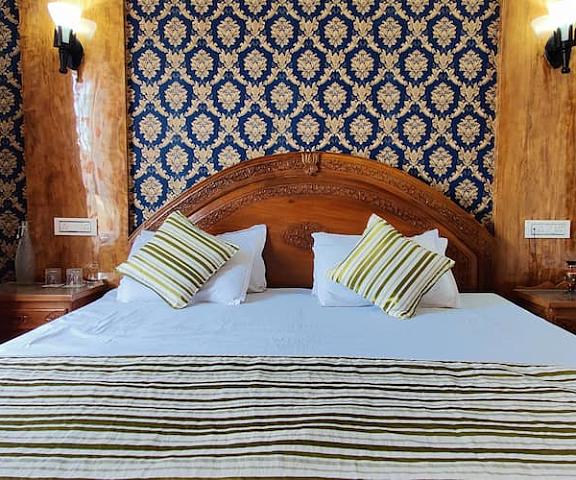 The Shelter Heritage  Boutique Hotel Jammu and Kashmir Srinagar Bed room