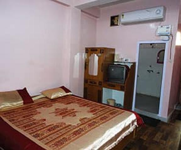 Hotel Sun Sky Himachal Pradesh Hamirpur Bedroom