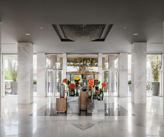 Dusit Thani LakeView Cairo Giza Governorate Cairo Interior Entrance