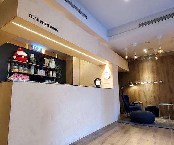 Yomi Hotel - MRT Shuanglian Station null Taipei Reception