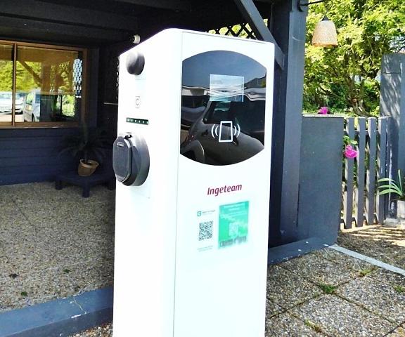 Logis Hotel Restaurant Black and Green Limoges Sud Nouvelle-Aquitaine Limoges Electric vehicle charging station