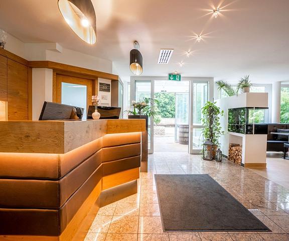 Quality Hotel & Suites Muenchen Messe Bavaria Haar Lobby