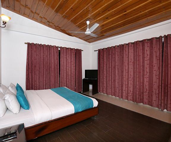 Blossom Resort Kasauli Himachal Pradesh Kasauli Deluxe  Room with Balcony