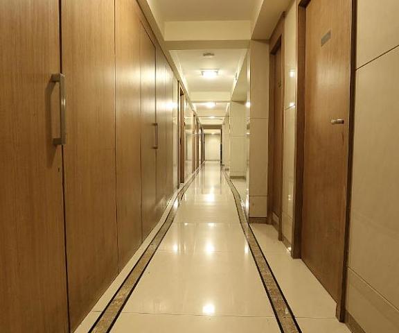 Hotel Silver Inn Maharashtra Mumbai Corridors