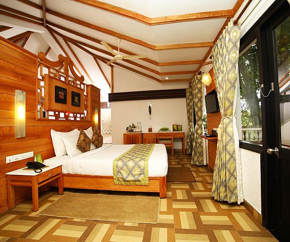The Tall Trees Kerala Munnar Saffron Suite