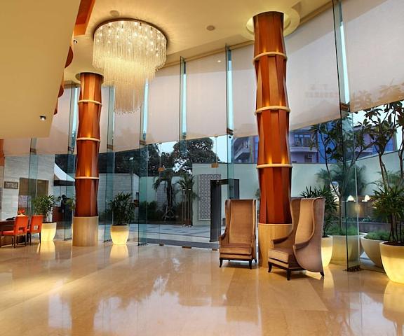 Mahagun Sarovar Portico Suites Ghaziabad Uttar Pradesh Noida Lobby