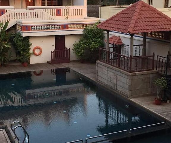 Chidambara Vilas - A Luxury Heritage Resort Tamil Nadu Chettinad pool overview
