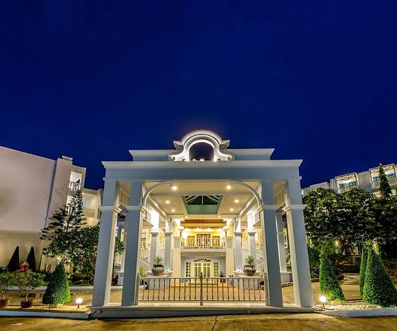 Andaman Seaview Hotel Phuket Karon Entrance