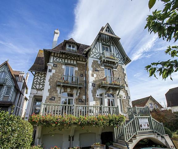 Villa Augeval Hôtel & Spa Normandy Deauville Facade