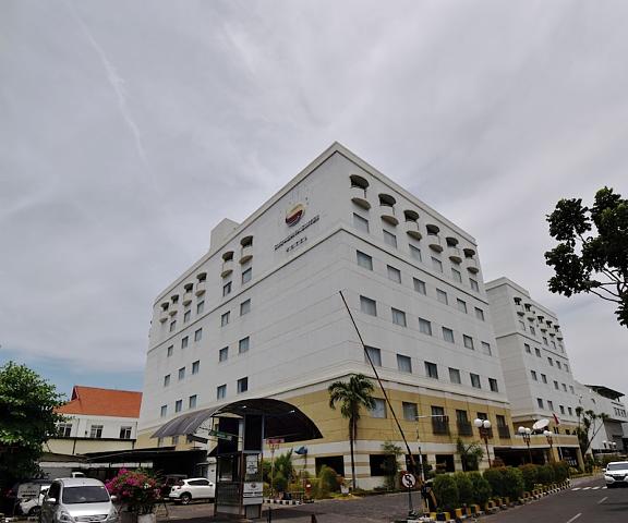 Surabaya Suites Hotel Powered by Archipelago East Java Surabaya Facade