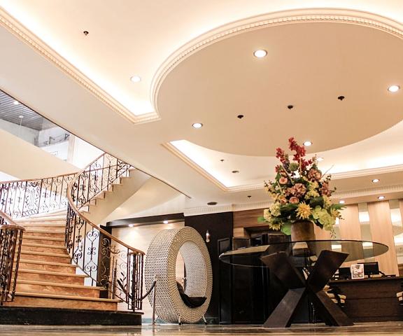 Executive Hotel null Manila Interior Entrance